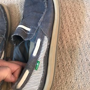 Men’s Sanuk sidewalk surfers!